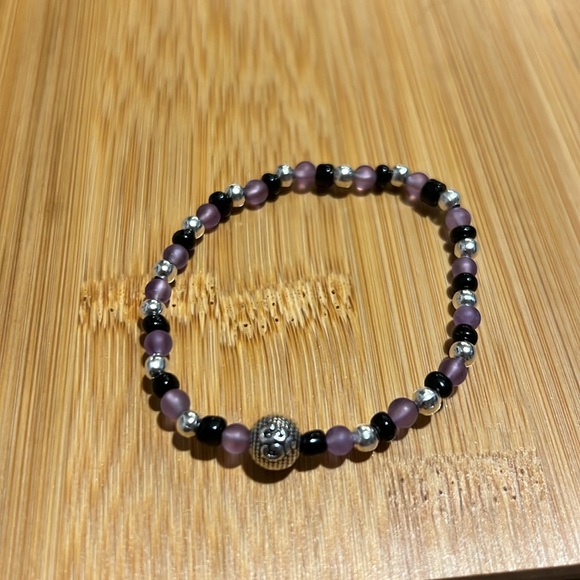 A+++ Graded Amethyst, Black Onyx and .925 Tibetan Silver Bracelet - Picture 3 of 3
